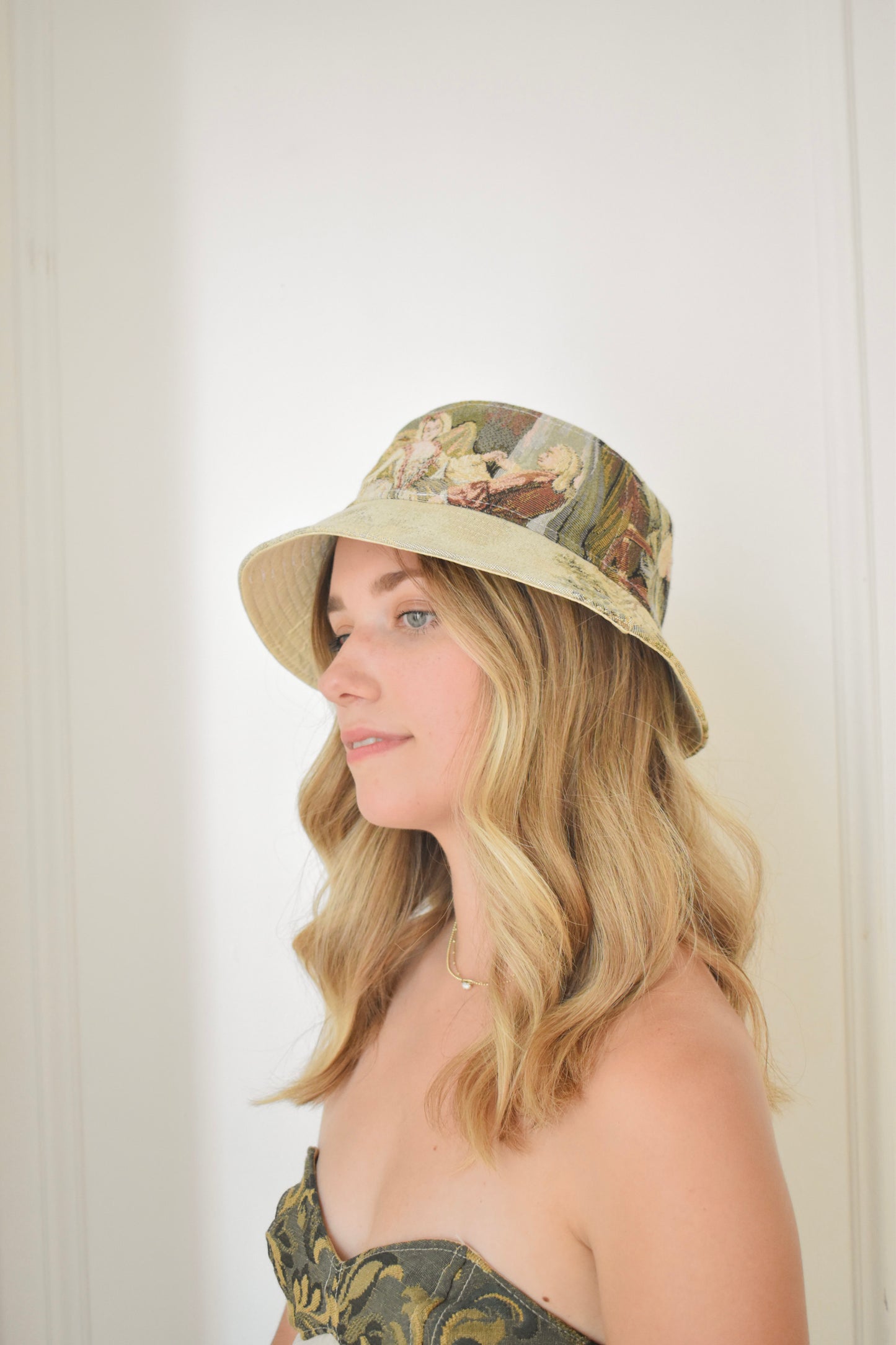 "Queen's Garden" Bucket Hat